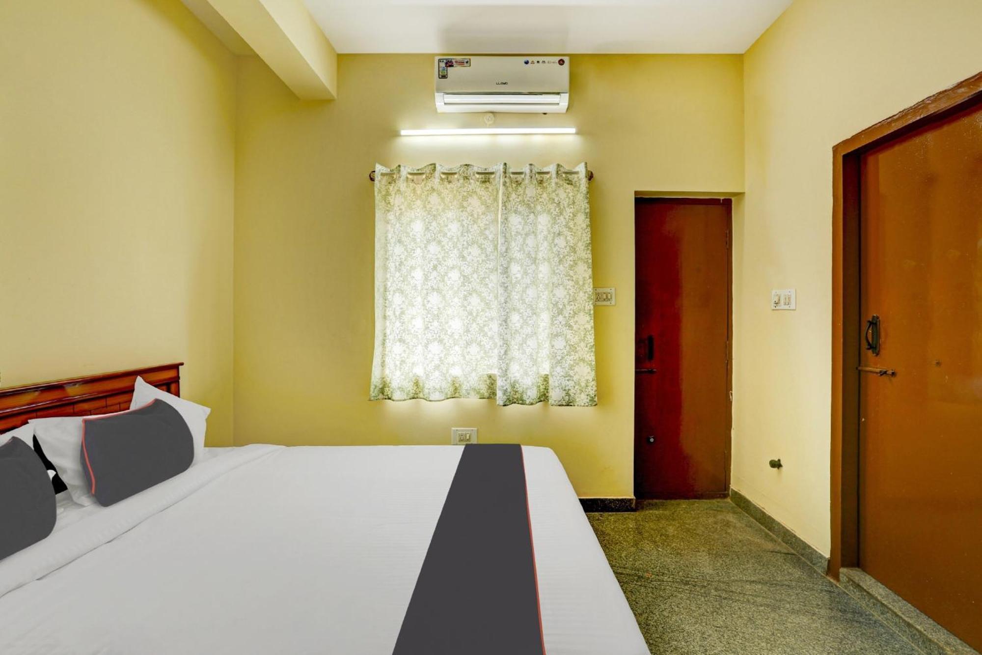 Collection O Relax Stay Apartments Bangalore Buitenkant foto