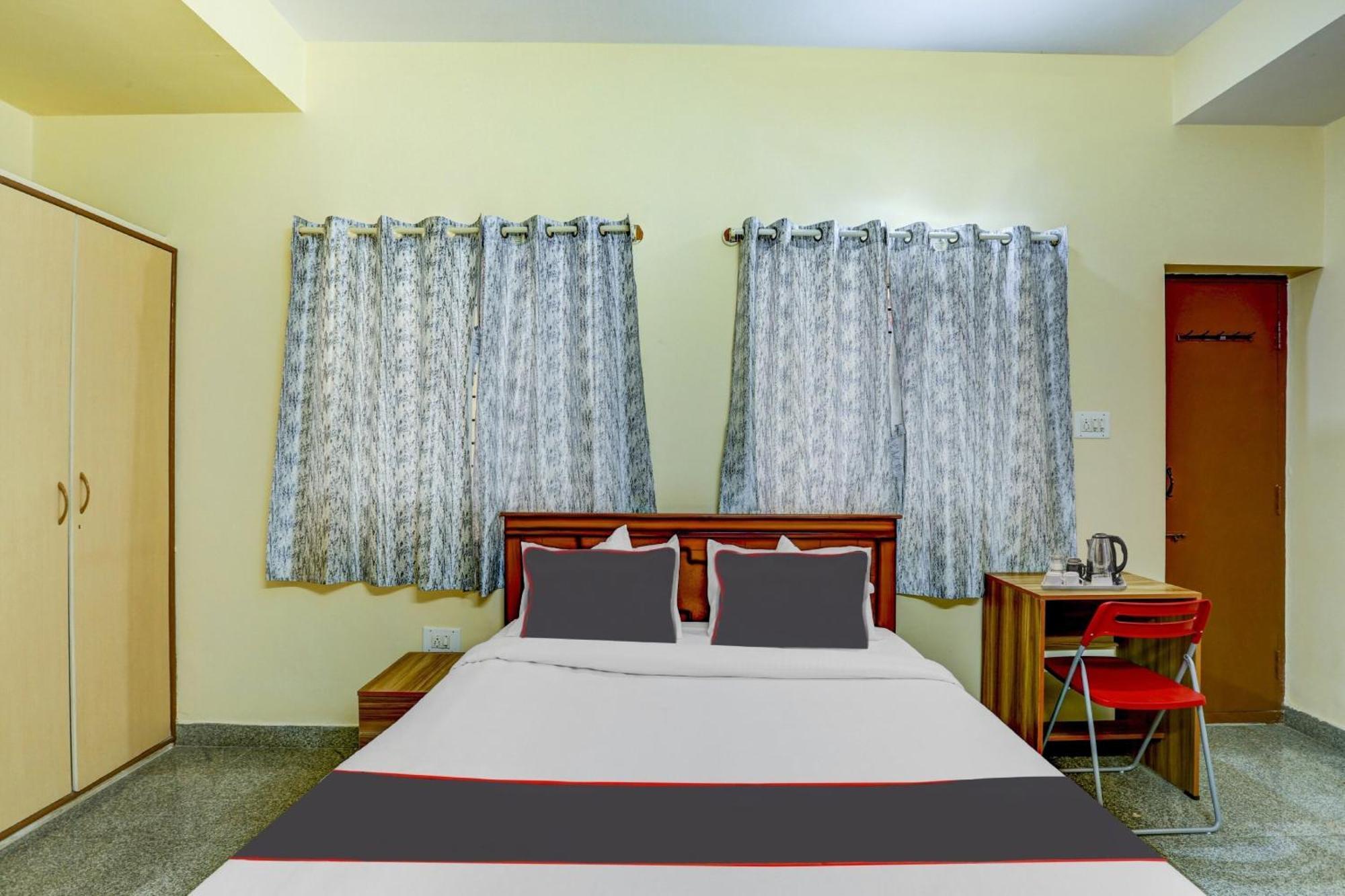 Collection O Relax Stay Apartments Bangalore Buitenkant foto