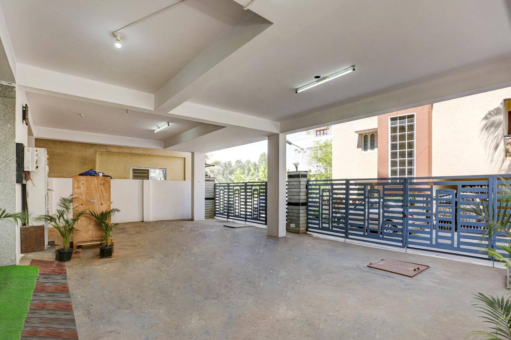 Collection O Relax Stay Apartments Bangalore Buitenkant foto