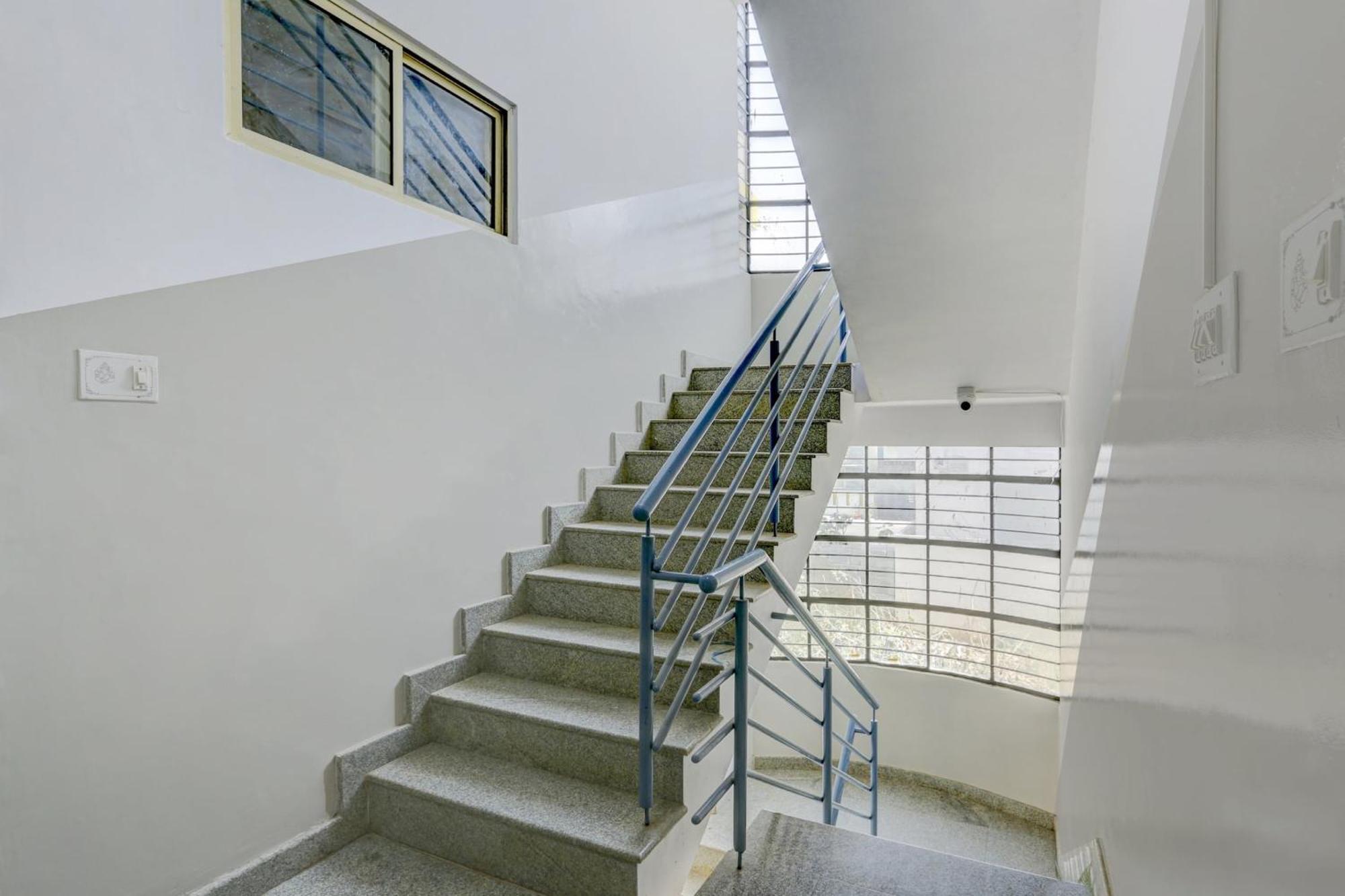 Collection O Relax Stay Apartments Bangalore Buitenkant foto