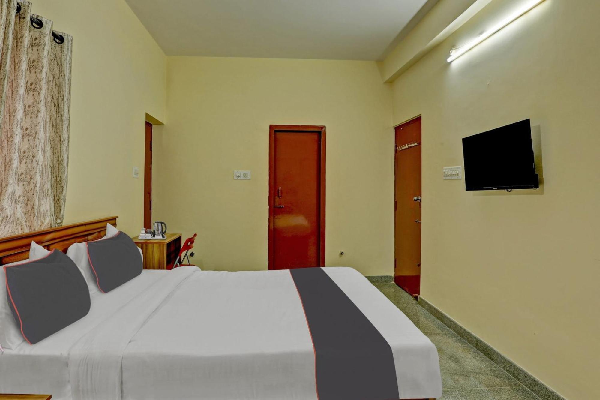 Collection O Relax Stay Apartments Bangalore Buitenkant foto